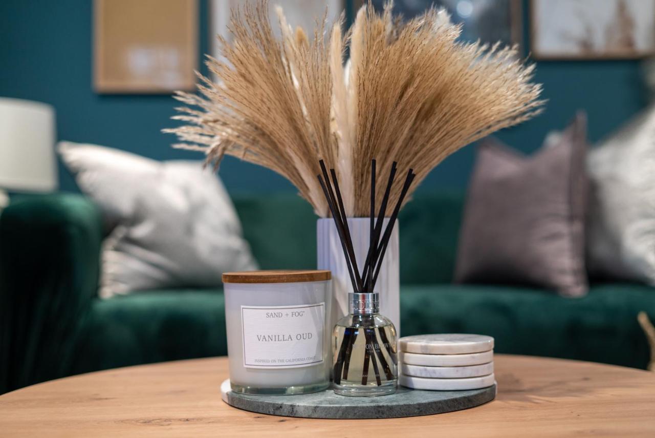 Spring Mount Huge Luxury Full Apartment- Harrogate Centre-Two Extremely Comfy Kingsize Bedrooms-Fully Equipped Modern Kitchen-Cosy Living Room With Huge Tv Extérieur photo